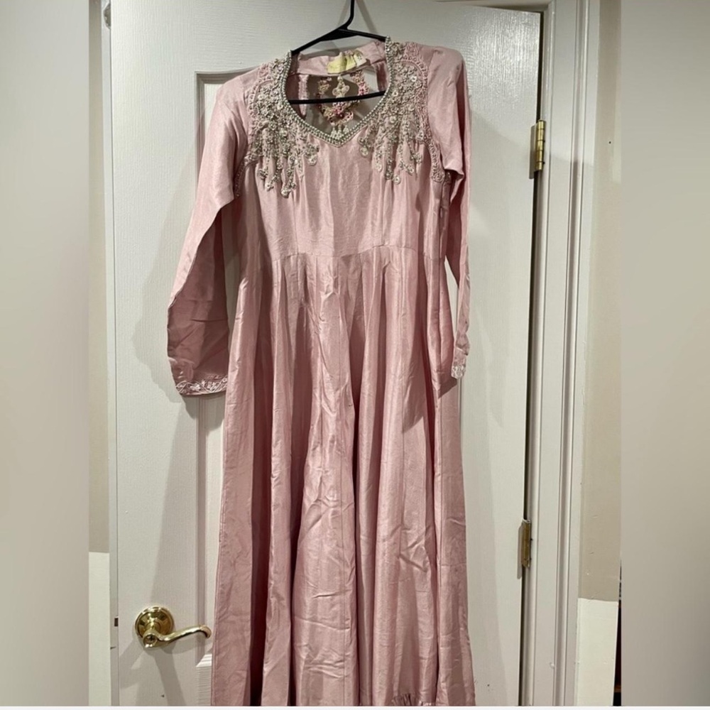 Farah Talib Aziz Magnolia Rose Saree Dress - Picture 4 of 4